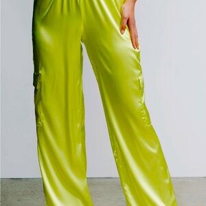 NEW YORK & COMPANY Silky Cargo pants